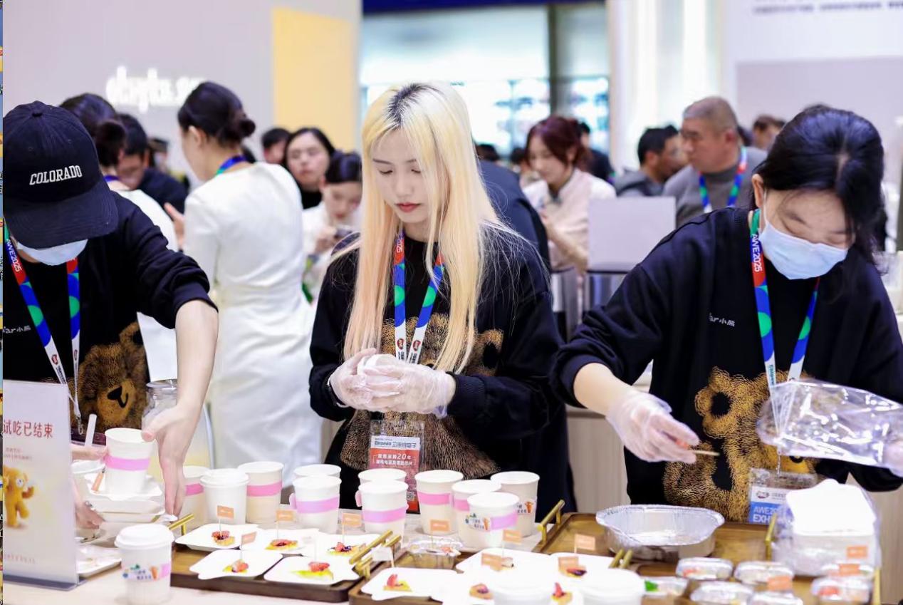 “邪修”出圈，装备升级：AWE2026厨房小家电定义厨房消费新范式