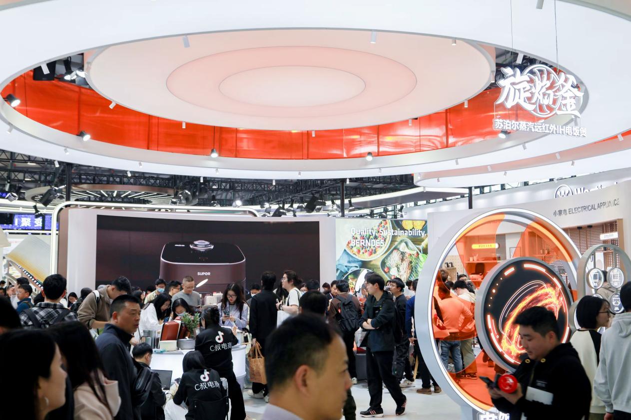 “邪修”出圈，装备升级：AWE2026厨房小家电定义厨房消费新范式