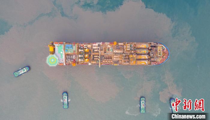 中国最大作业水深浮式生产储卸油装置交付