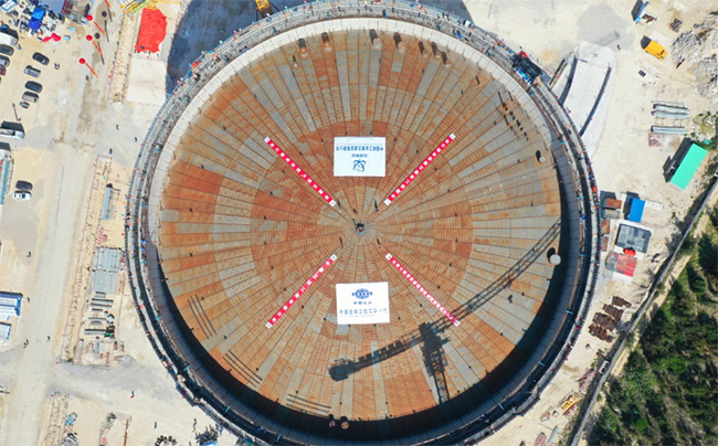 潮州华瀛液化天然气接收站项目储罐工程升顶仪式举行 潮州华瀛液化天然气接收站项目储罐工程升顶仪式举行