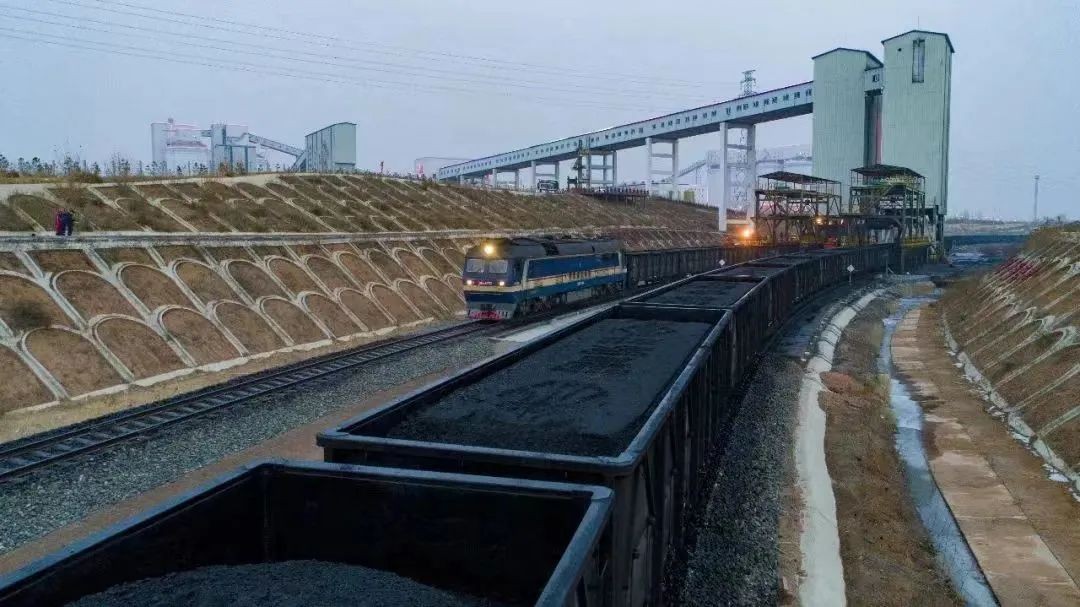 奋战“迎峰度冬” 煤炭保供彰显“硬担当”