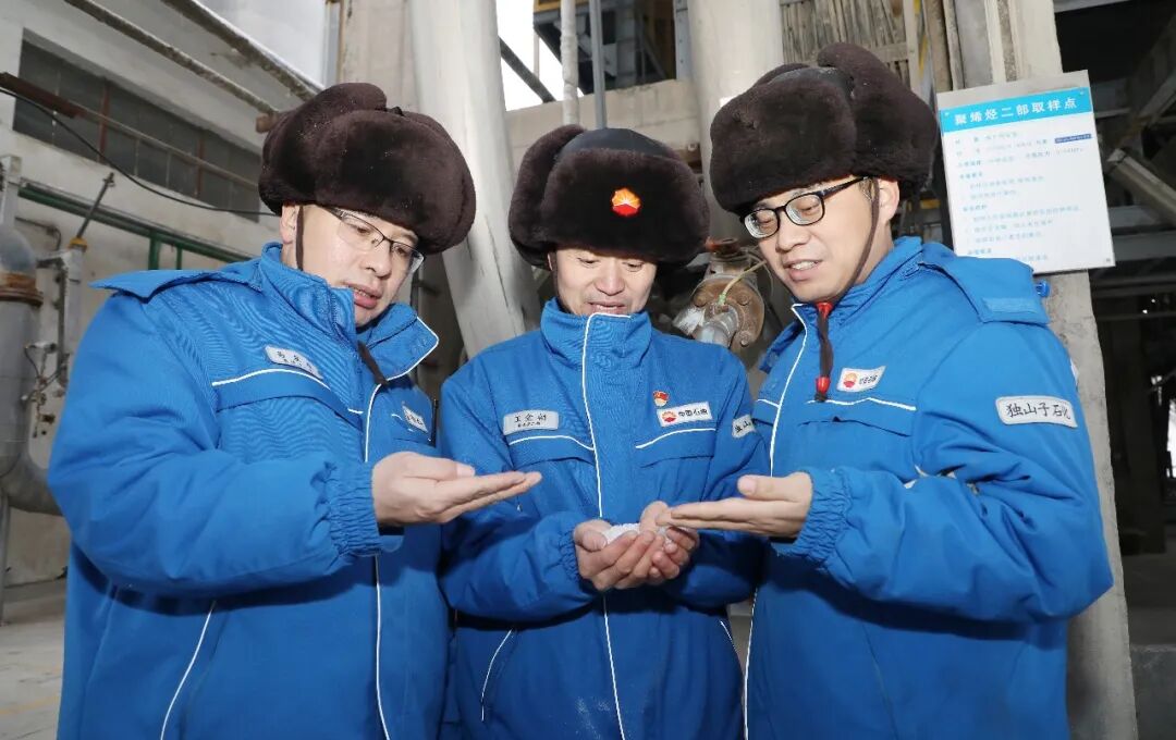 扎根戈壁谋创新，他们让“工业黄金”彻底告别进口依赖