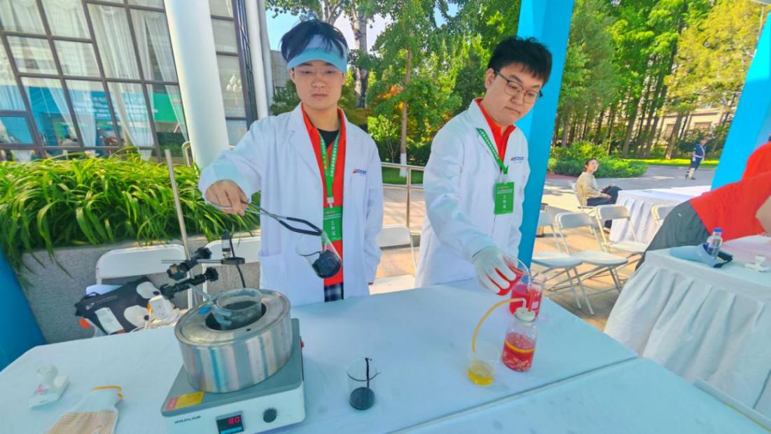 零距离探秘石油科技！中石油勘探开发研究院开放日播撒科学种子